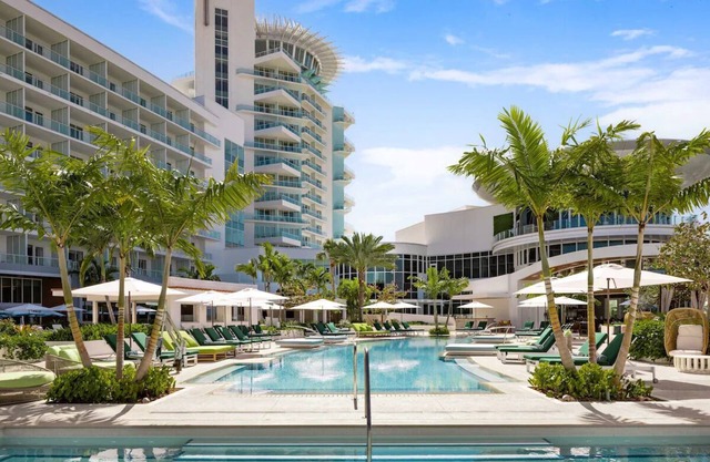 Stunning Modern Marina-View Room w/Balcony Ideal for Relaxation + Adventure