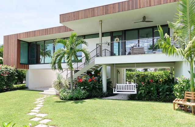 Stunning Modern Villa with Private Pool&Dock on Longboat Key.Your Dream Getaway!