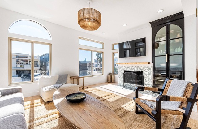 STUNNING! Ocean Views! Lux Remodeled Modern Beach House. +PELETON .
