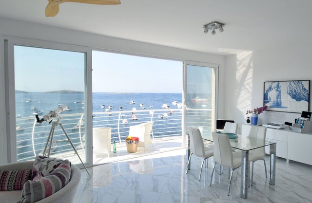 Stunning Penthouse situated directly over the sea, unique