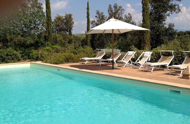 Stunning private villa for 14 guests with A/C, WIFI, private pool, TV and panoramic view