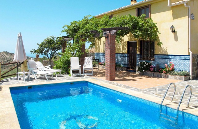 Stunning private villa for 4 guests with A/C, WIFI, private pool, TV, terrace and pets allowed