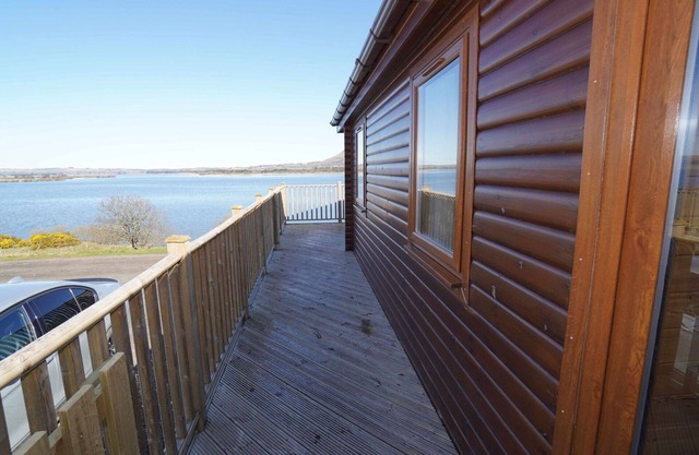 Stunning private villa for 6 guests with WIFI, TV, balcony and pets allowed