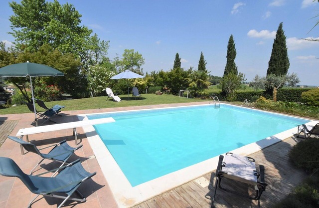 Stunning private villa with A/C, private pool, WIFI, TV, patio, pets allowed and panoramic view