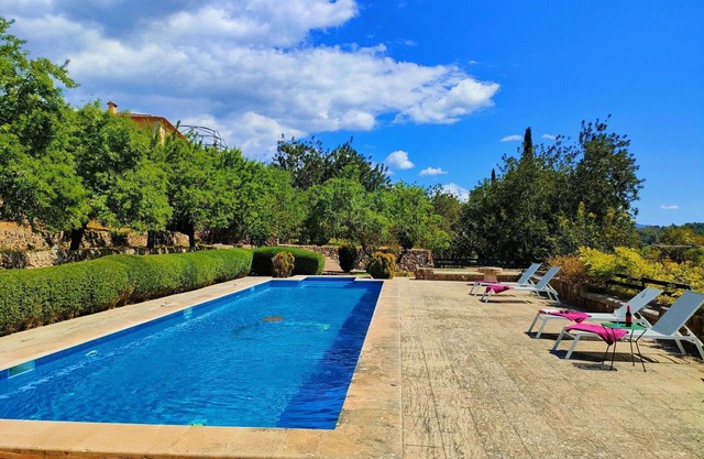 Stunning private villa for 10 people with A/C, private pool, WIFI, TV, patio and panoramic view