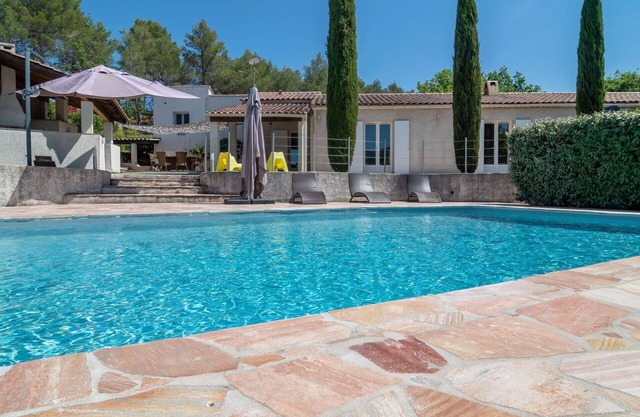 Stunning private villa for 8 people with private pool, A/C, WIFI, TV and terrace
