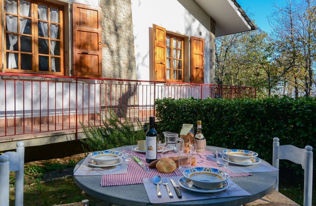 Stunning private villa for 8 people with WIFI, TV, patio and pets allowed