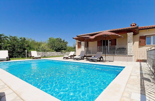 Stunning private villa for 10 guests with A/C, private pool, WIFI, TV, terrace and pets allowed