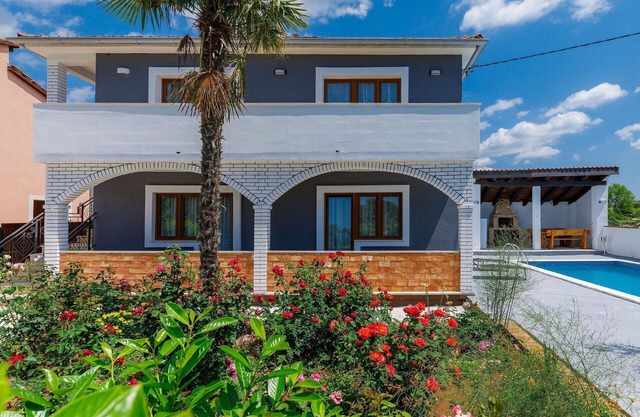 Stunning private villa for 8 guests with WIFI, private pool, A/C, TV, terrace and parking