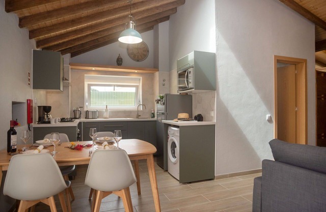 Stunning private villa for 4 people with A/C, WIFI, TV and terrace