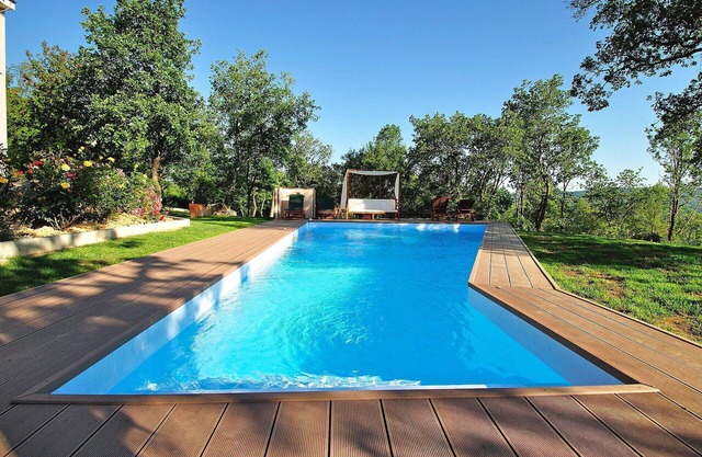 Stunning private villa with WIFI, hot tub, private pool, A/C, TV, terrace, panoramic view, parking