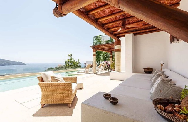 Stunning Sea View House with Spectacular Pool