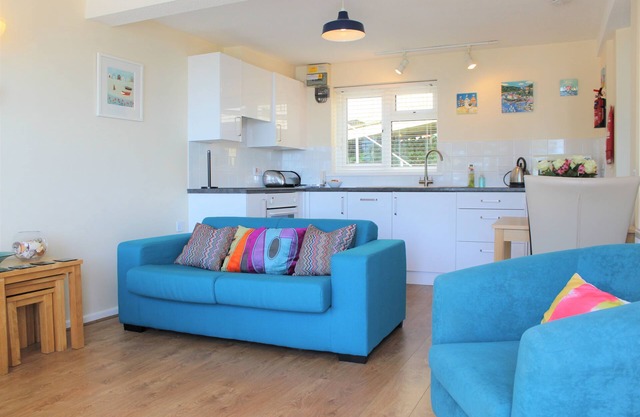 Stunning Sea Views from this Cosy 1 Bedroom Single-Storey Apartment