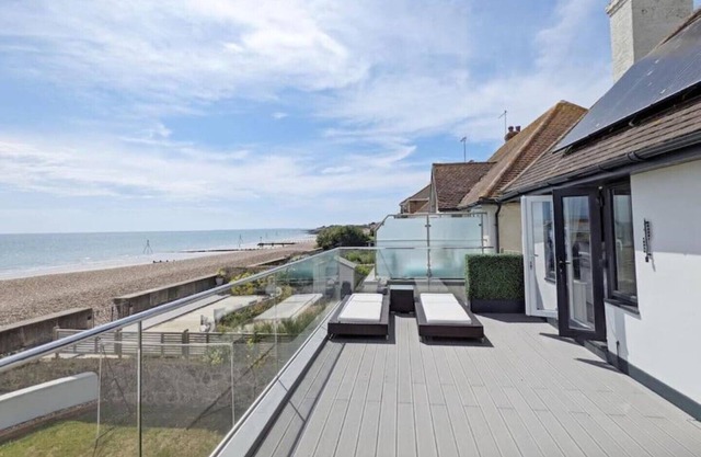 Stunning seafront 5 bed house