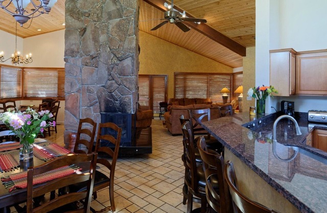 Stunning, Secluded 5 bedroom/3.5 bath Sedona Retreat!