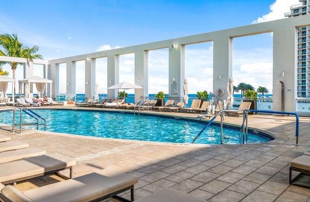 Stunning Studio at 5Star Hotel @ Fort Lauderdale Beach