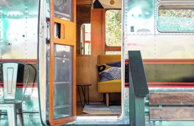 Stunning View. Romantic Airstream, Sauna, Fire Table, Hot Tub, Cold Plunge