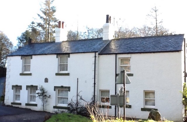Stunning views surround this fully equipped and modernised lakeland cottage.