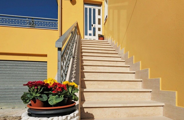 Stunning villa for 6 guests with WIFI, A/C, TV, terrace, pets allowed and panoramic view