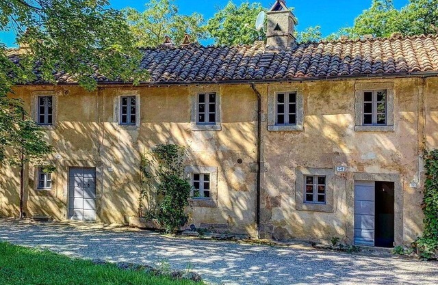 Stunning villa for 4 people with pool, WIFI, TV and panoramic view