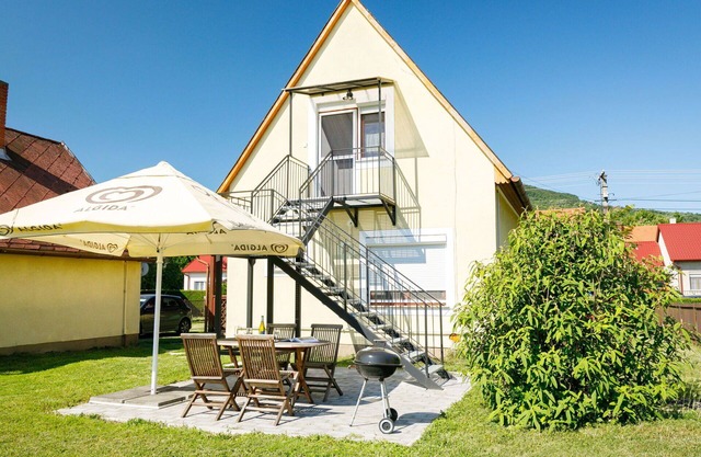Stunning villa for 4 guests with A/C, WIFI, TV and balcony