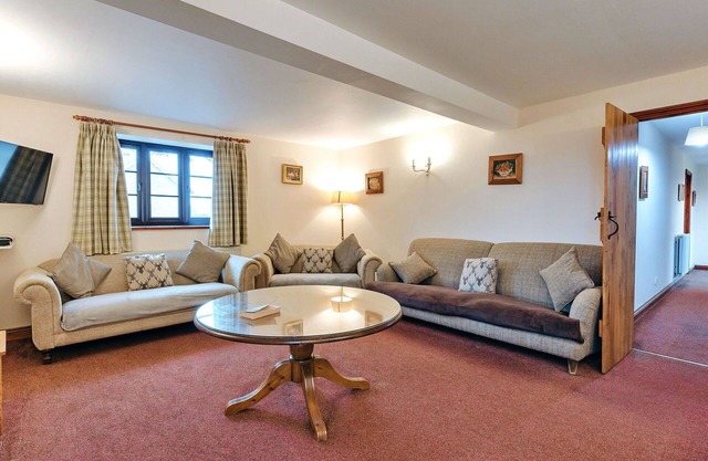 Stunning villa for 8 people with pool, WIFI, terrace and parking