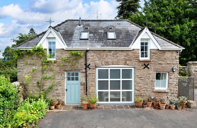 Stunning villa for 4 people with WIFI and pets allowed
