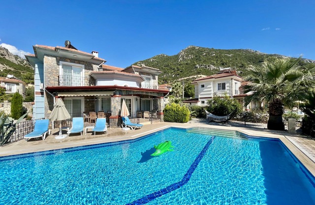 Stunning Villa Sana Perfect Condition, Private 100 m³ Pool & 1000m2 Garden WIFI