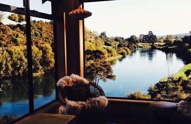 Stunningly designed house, amazing river views.