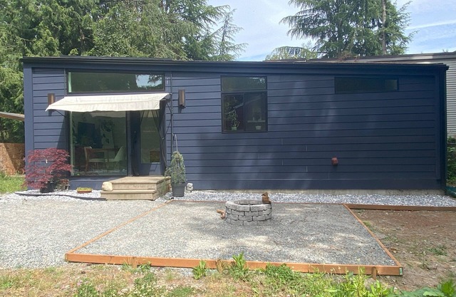 Stylish 1-bedroom casita in Seattle with AC