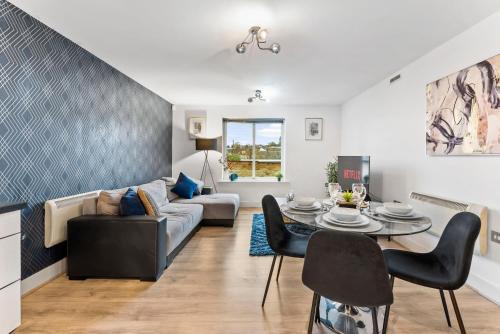 Stylish 2 Bed 2 Bath Abode with Parking