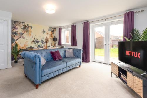 Stylish 4 Bedroom House-Sleeps 7-Parking-Nr Hospital-Contractors Deal