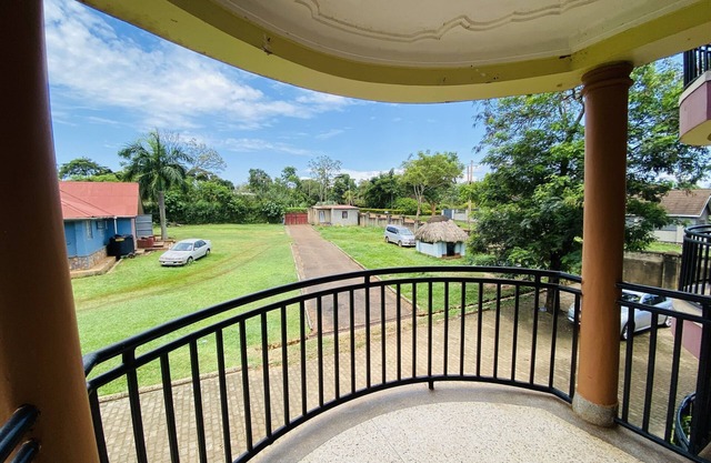 Stylish and spacious apartment less than 10 minutes walk from town center.