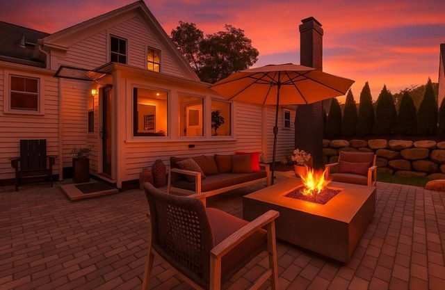 Stylish Cape Escape on Bank St RPAM070