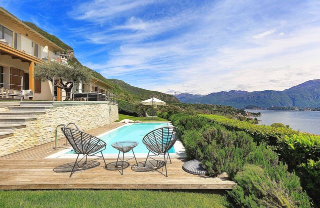Stylish contemporary villa with pool and views over Lake Como! - Villa Nadea
