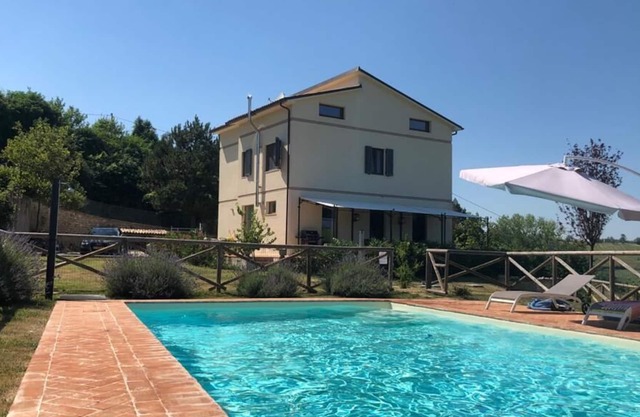 Stylish country house, south of Le Marche, with swimming pool, BEACH & MOUNTAINS