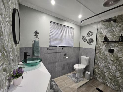 Stylish Cozy Stay at Ferndale House Apartments