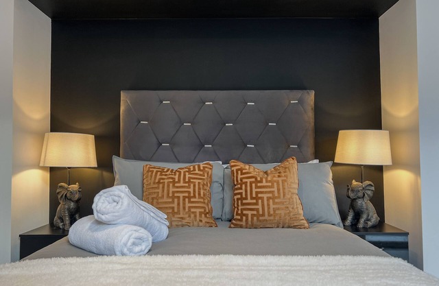 Stylish decor, central city location, amazing views and pet-friendly!