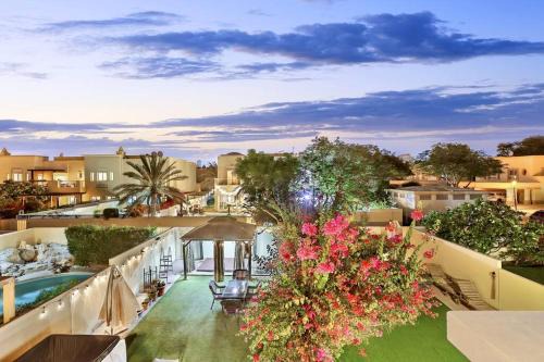Stylish Dubai Villa Near JBR, Marina, Malls & Metro