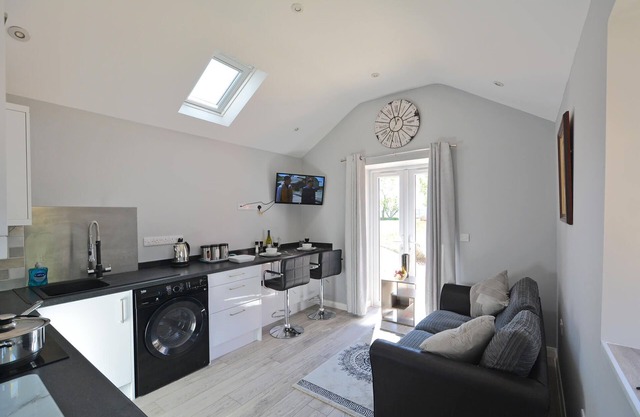 Stylish ground floor conversion near Bath and Priston with outstanding views