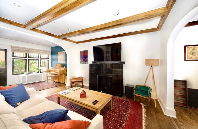 Stylish Historic Retreat Near Downtown Pittsburgh!