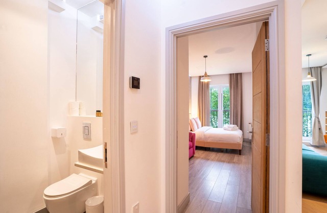 Stylish Modern 1 Bed Apartment in London NW6*3
