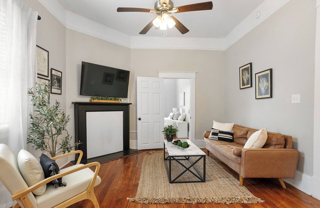 Stylish Remodeled Starland Retreat, Near Starland Yard, Downtown, Food + SCAD!
