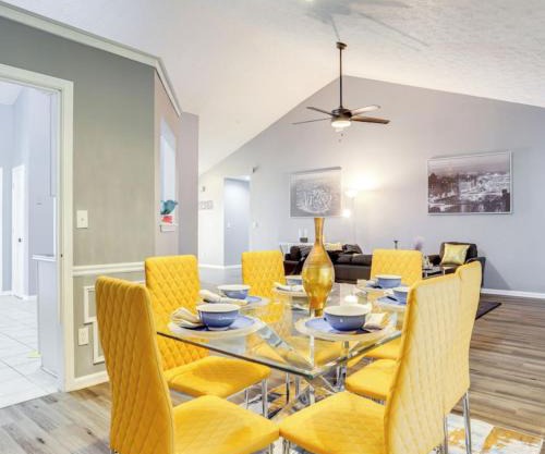 Stylish Retreat in Lawrenceville
