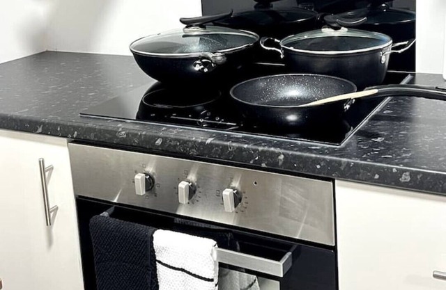Stylish Stay 10 mins from NEC, HS2 & BHX Airport