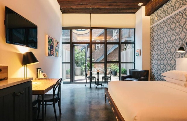 Stylish Stay l Wythe Hotel l Brooklyn King in Prime Williamsburg