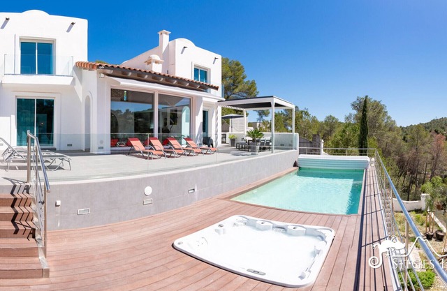 Stylish Villa Ibiza with Private Pool and Jacuzzi and calming views
