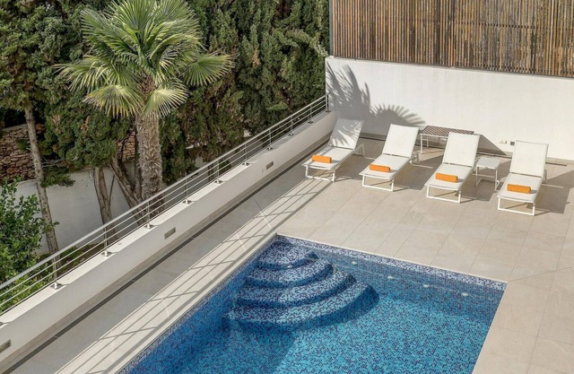 Stylish villa with generous veranda