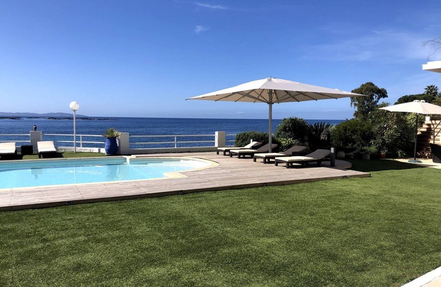 Sublime waterfront villa near the Sanguinaires islands and Capo di fenu