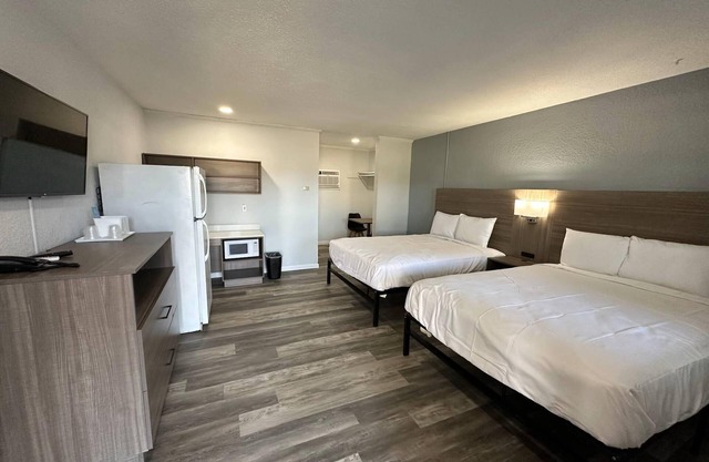 Suburban Studios Newport News – Hampton